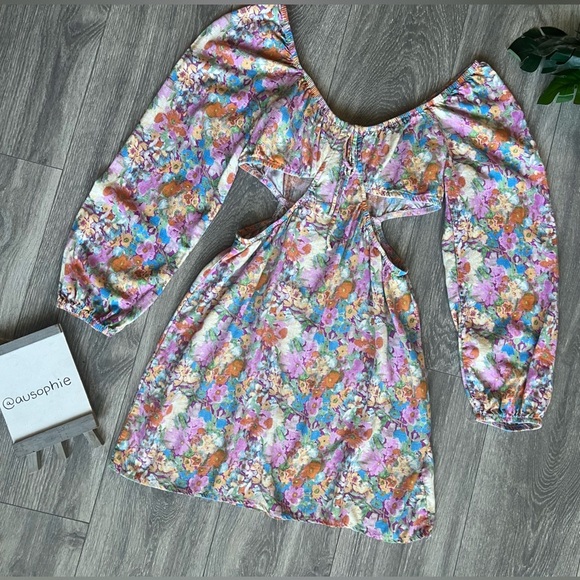 Wild fable Fit & Flare Long Sleeve Floral Cutout Dress. Size M - Picture 7 of 14